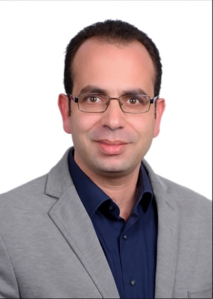 Associate Professor Mahmoud Saleh